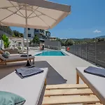 3as 3bd Villa, Heated Pool, Sauna & Gym Вілла
