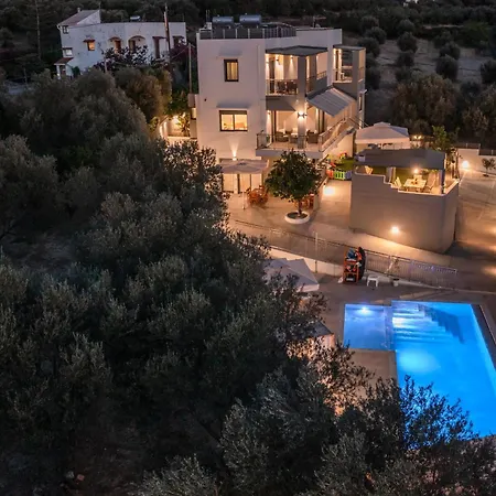 3as 3bd Villa, Heated Pool, Sauna & Gym Вілла