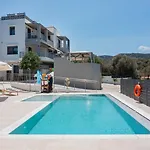 3as 3bd Villa, Heated Pool, Sauna & Gym Villa *