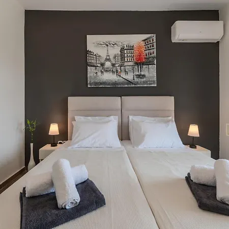 3as 3bd Villa, Heated Pool, Sauna & Gym レティムノ