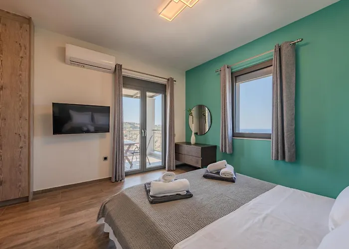 3As 3Bd Villa, Heated Pool, Sauna & Gym Rétino