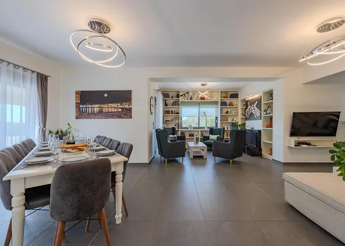 3as 3 Bedroom Villa *